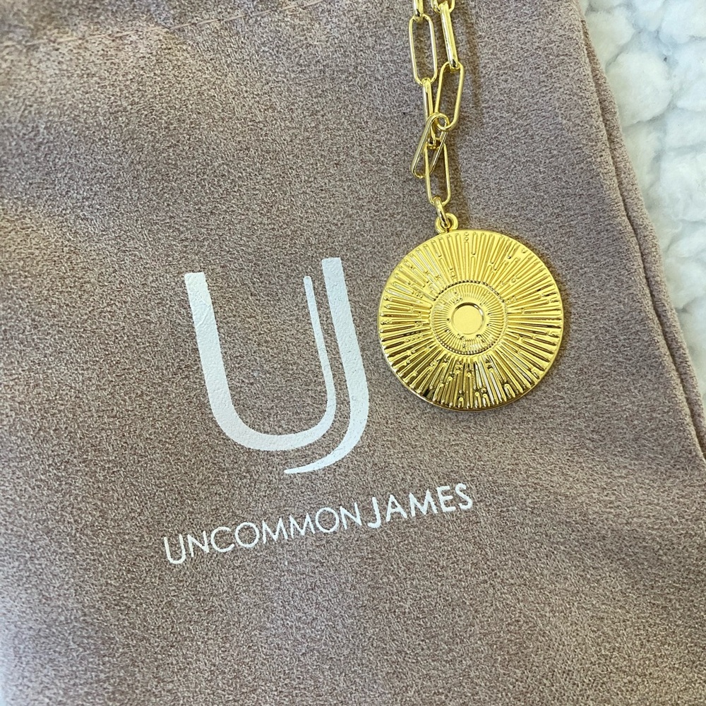 NWT Uncommon James Gold Medallion Necklace 15" - 17" Lobster Clasp - Picture 7 of 9